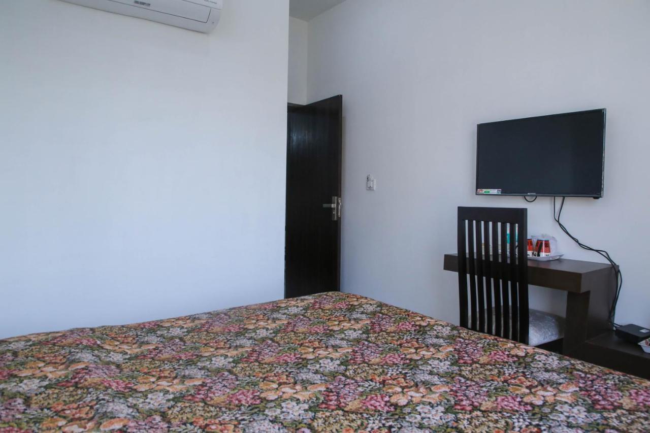 Aradhana'S Home Stay อัครา ภายนอก รูปภาพ