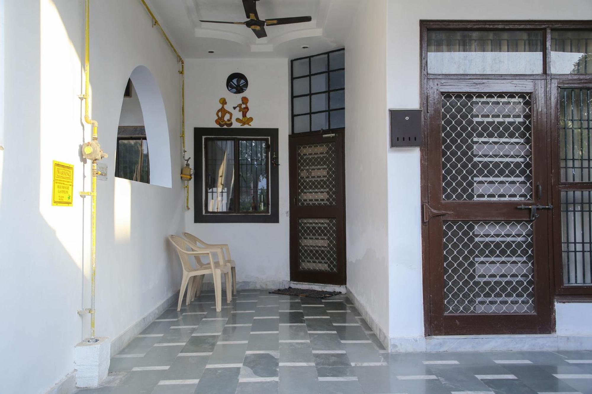 Aradhana'S Home Stay อัครา ภายนอก รูปภาพ