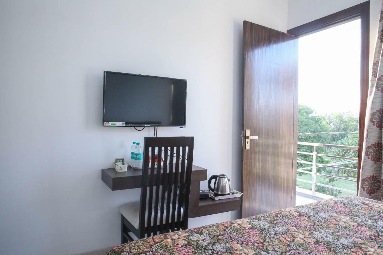 Aradhana'S Home Stay อัครา ภายนอก รูปภาพ