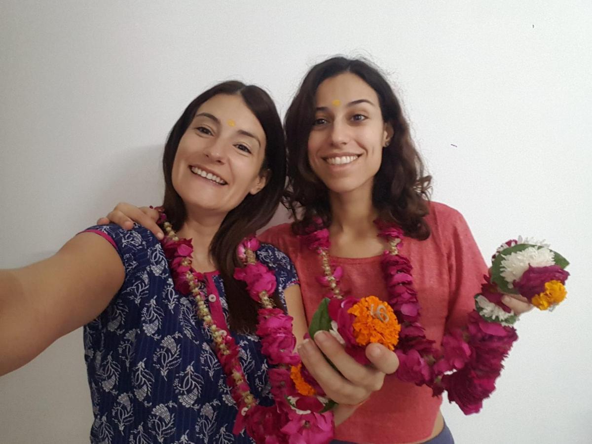 Aradhana'S Home Stay อัครา ภายนอก รูปภาพ