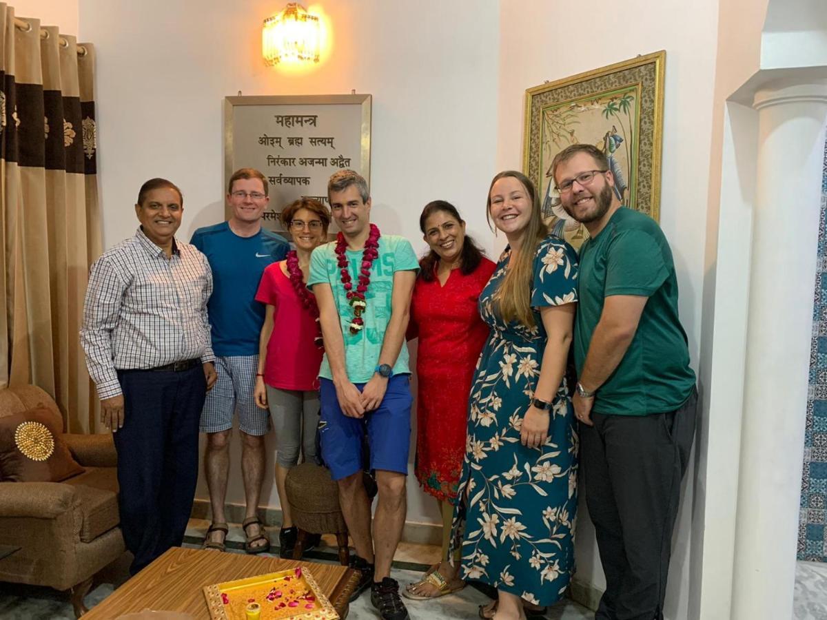 Aradhana'S Home Stay อัครา ภายนอก รูปภาพ
